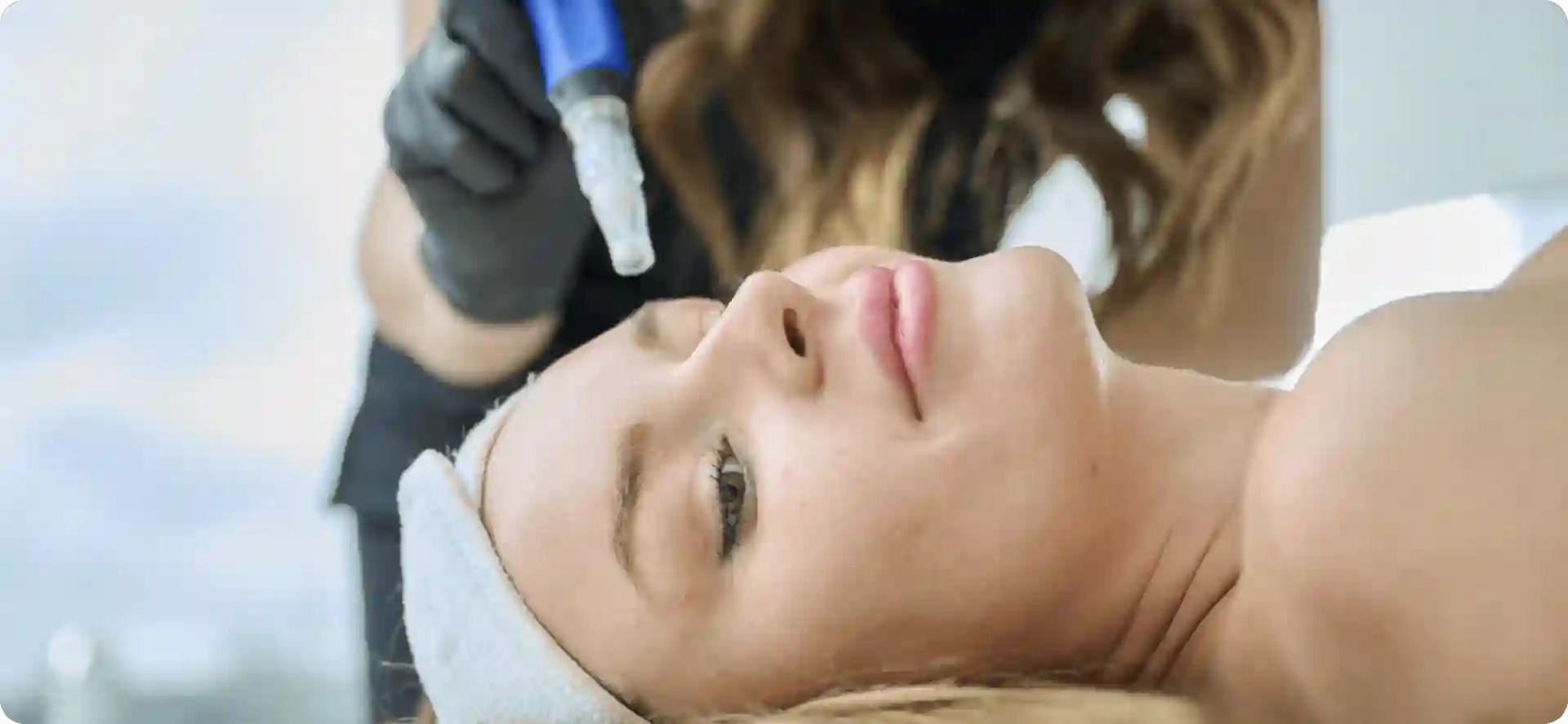 How Do Microneedles Trigger New Collagen and Elastin in Loose Skin Bellshill?